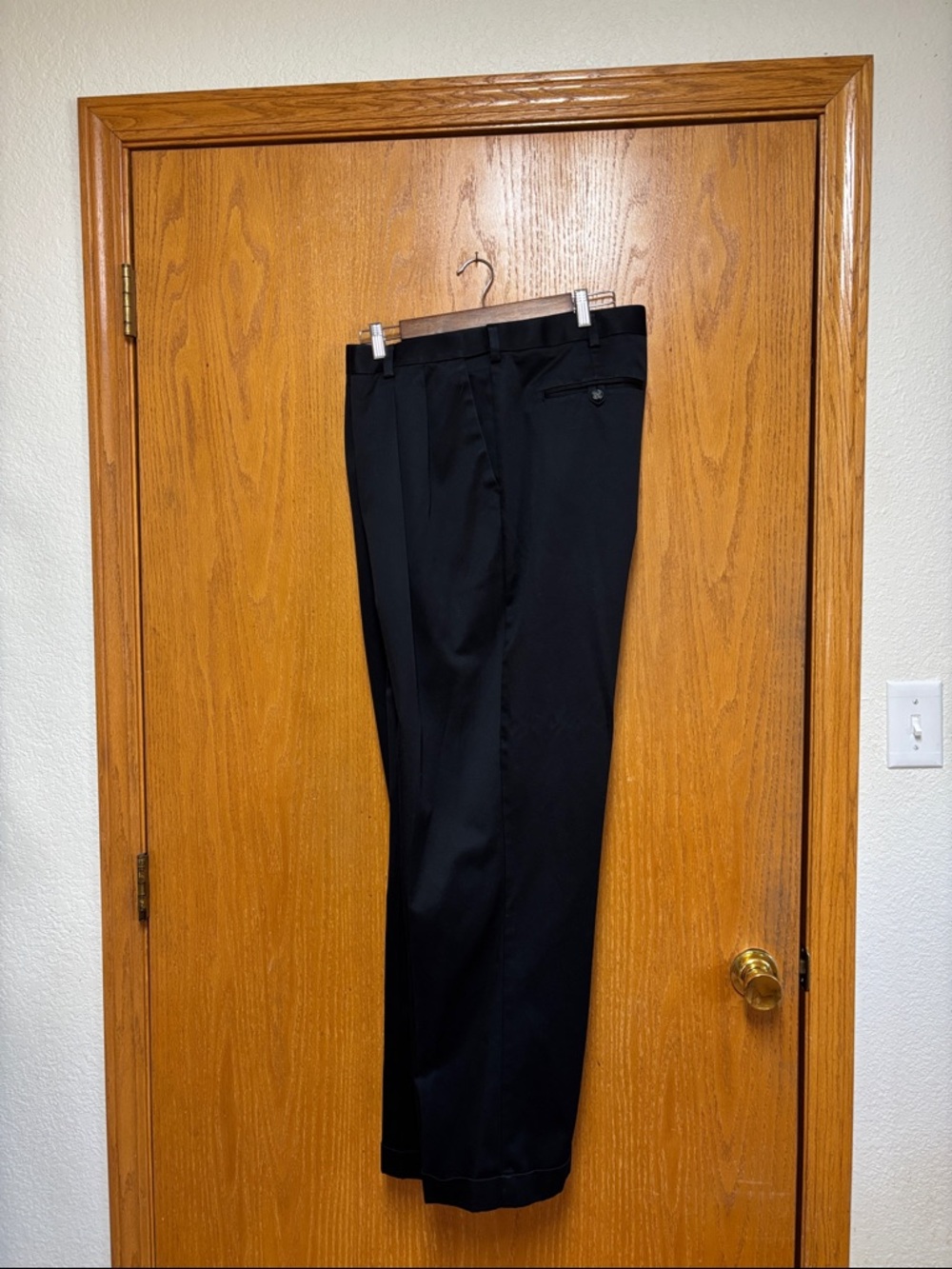 Roundtree & Yorke Black Cotton Chinos